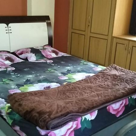 Srinivas Nilayam Lejlighed Hyderabad Eksteriør billede